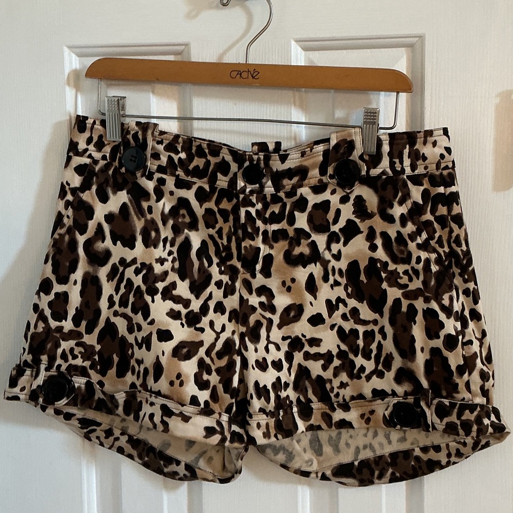 Cache Leopard Print Women’s Cuffed Shorts